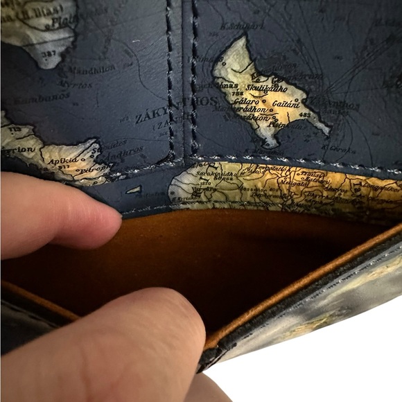 Patricia Nash Verzi Leather Greek World Map Studded Bottom Tote + Dust Bag Nwt❤️ - Picture 4 of 9